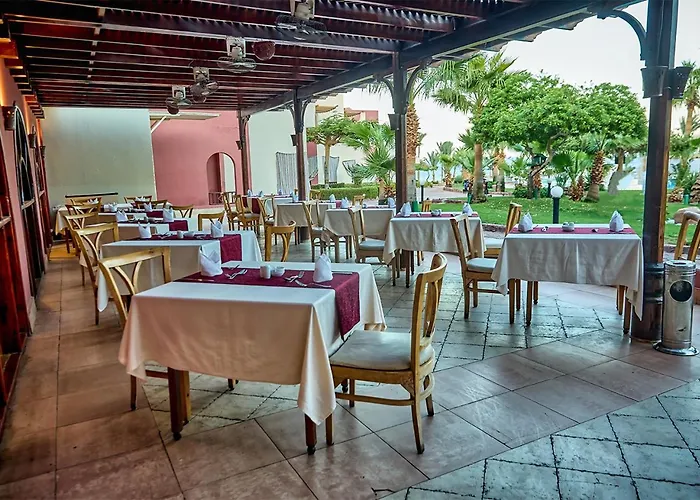 Resort Tropitel Oasis