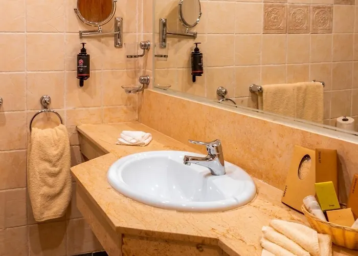 Tropitel Oasis Resort 4*